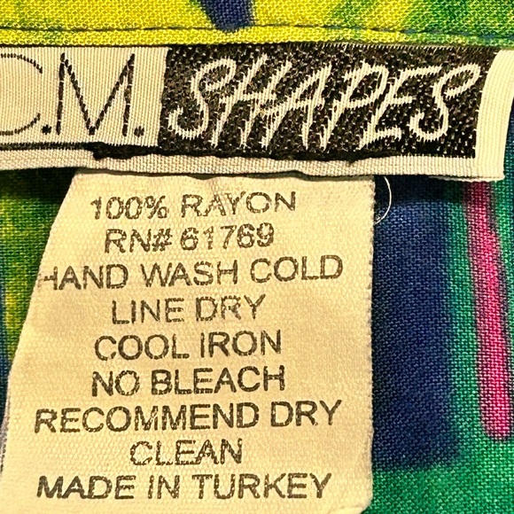 2X CM Shapes pink blue yellow floral print short sleeve button up shirt - Picture 11 of 15